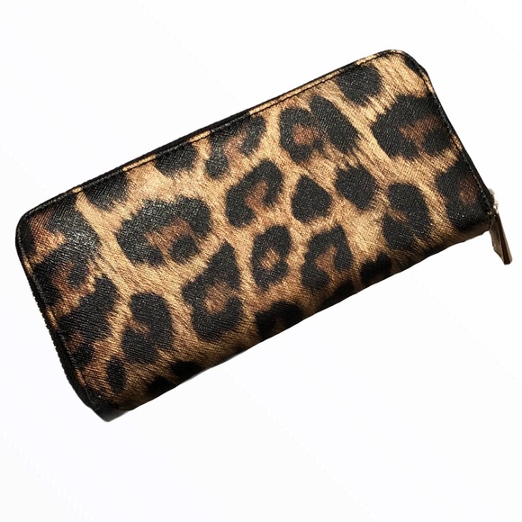 Danier Handbags - NWOT Danier Leopard Wallet